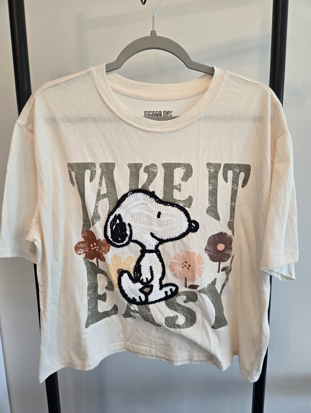 Peanuts Snoopy "Take It Easy" Graphic Tee XL (15-17) White Embroidered Youth tee